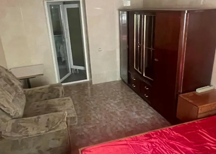 жилье на территории частного дома у моря